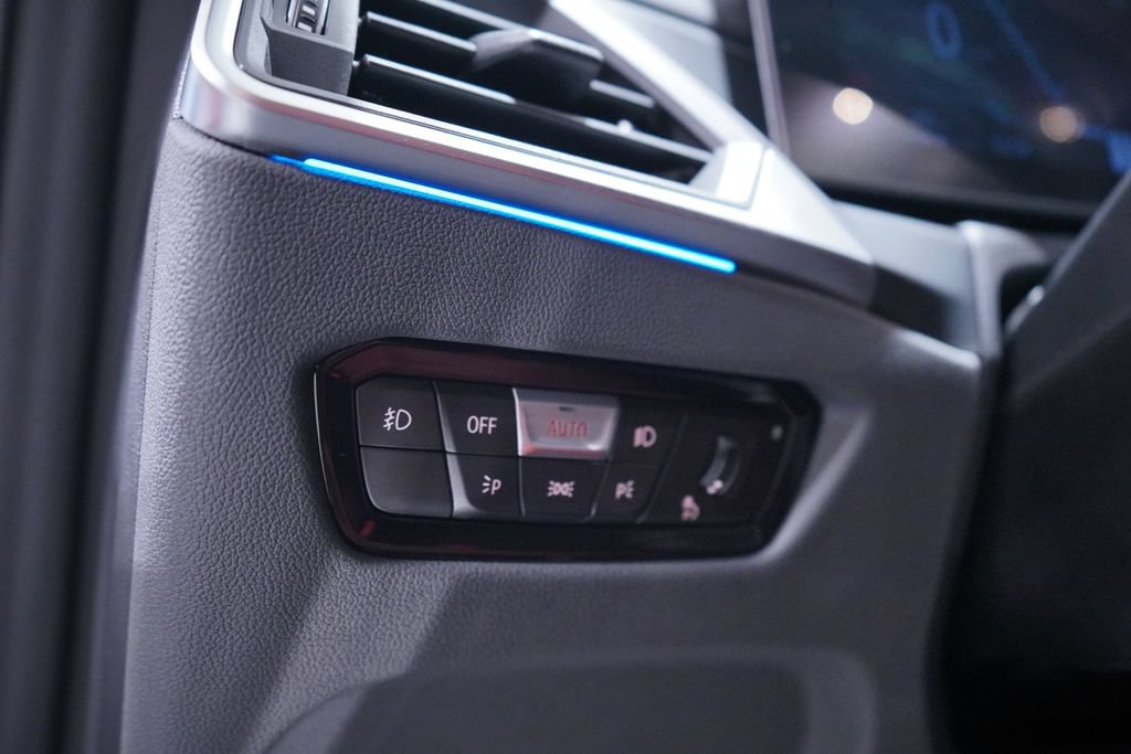 Used 2024 BMW 430i Coupe w/ M Sport Package RWD image 19