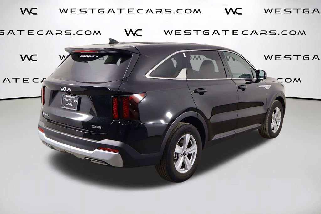 Used 2025 Kia Sorento LX image 45