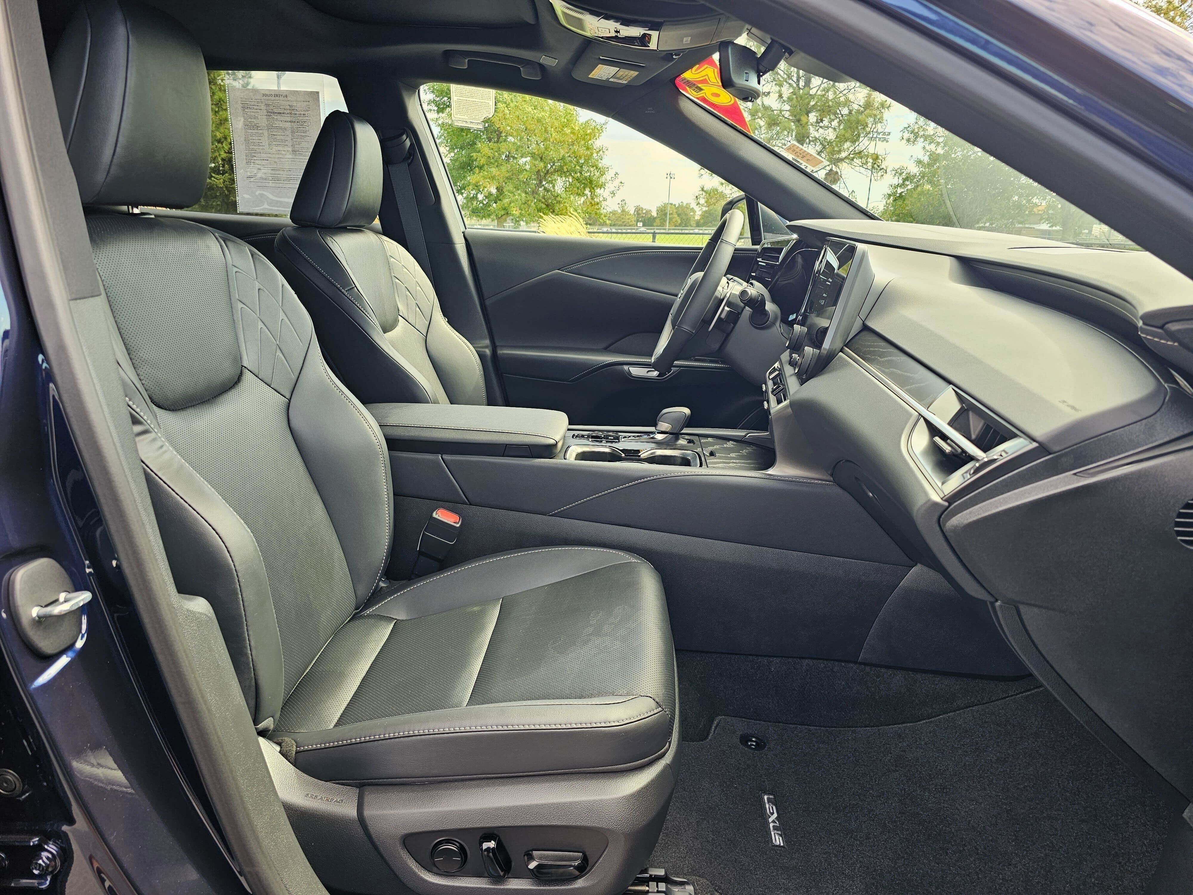 Used 2026 Lexus RX 350h w/ Convenience Package AWD/4WD image 23