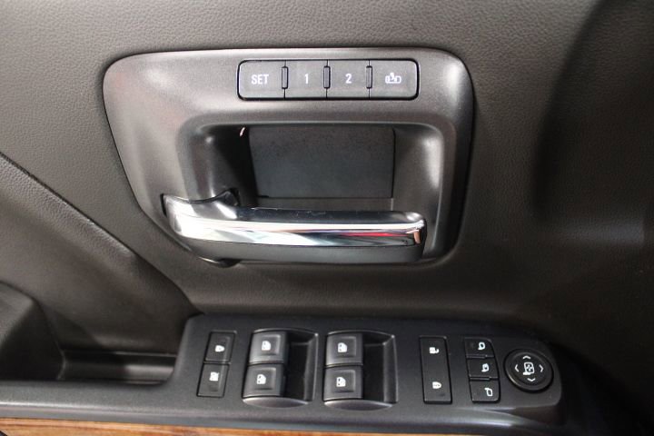 Used 2018 Chevrolet Silverado 1500 High Country AWD/4WD image 17