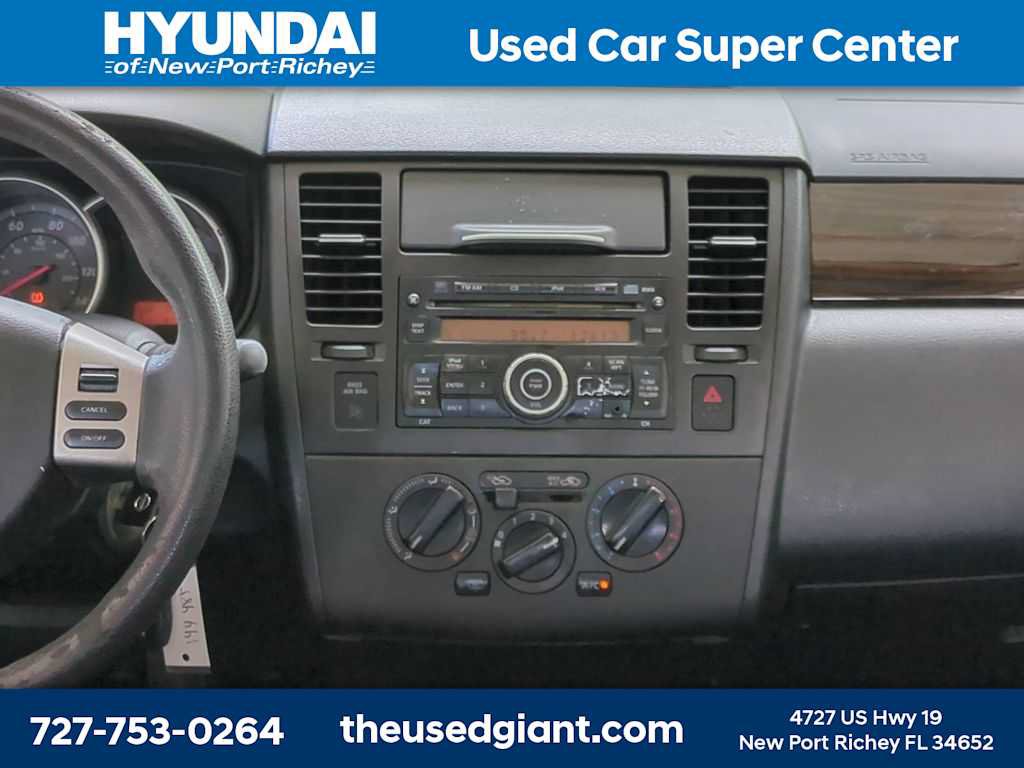 Used 2011 Nissan Versa Sedan FWD image 17