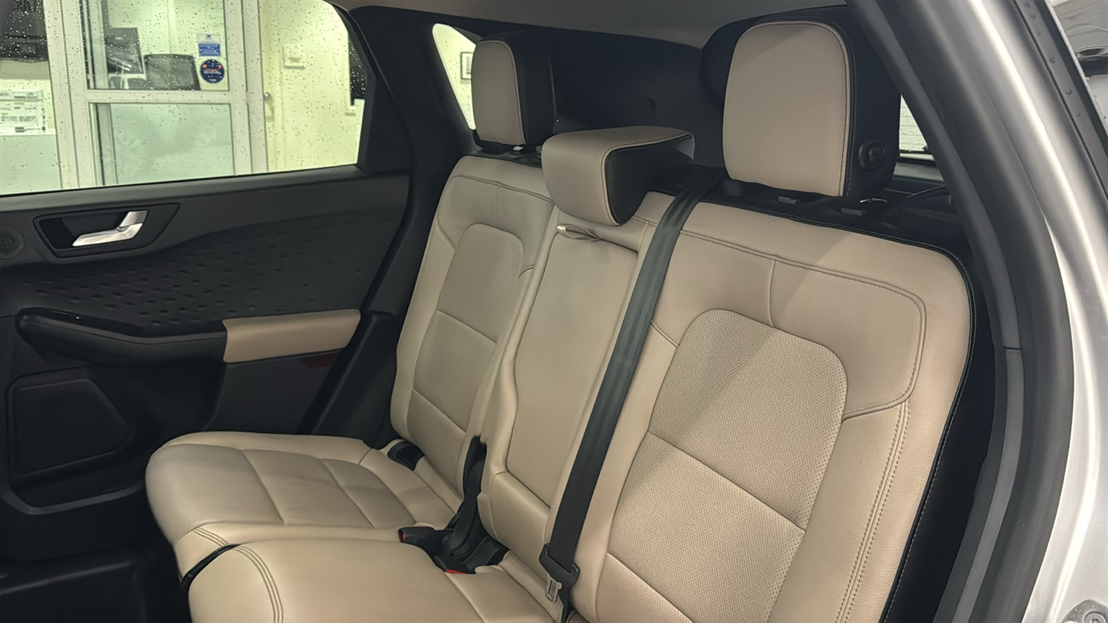 Used 2020 Ford Escape Titanium AWD/4WD image 28