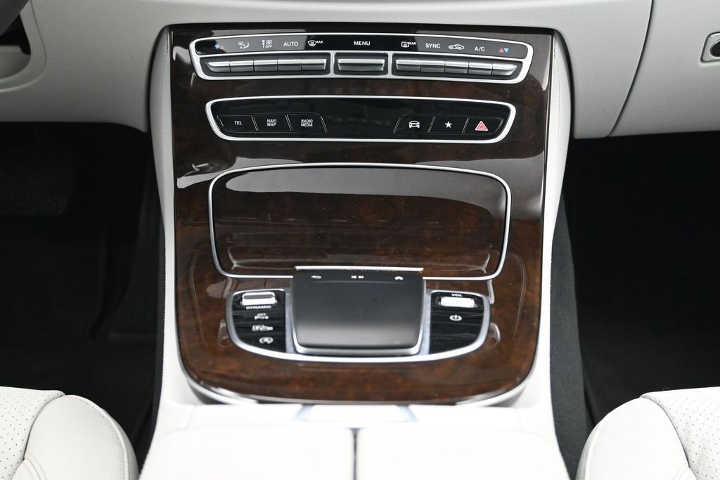 Used 2021 Mercedes-Benz E 350 4MATIC Sedan image 10
