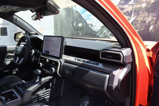 Certified 2024 Toyota Tacoma TRD Off-Road w/ TRD Off Road Premium Package image 25