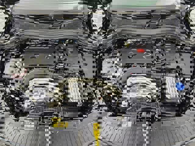 Certified 2025 Mercedes-Benz GLA 250 4MATIC image 36