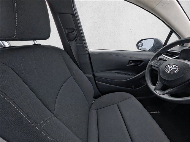 Used 2025 Toyota Corolla LE FWD image 14