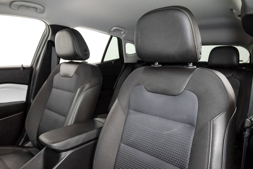 Used 2024 Chevrolet Trax LT w/ Driver Confidence Package FWD image 11