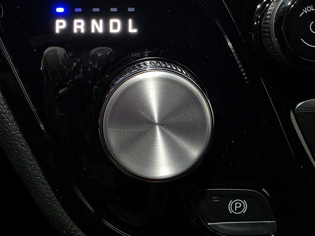 New 2026 Chrysler Pacifica Select FWD image 39