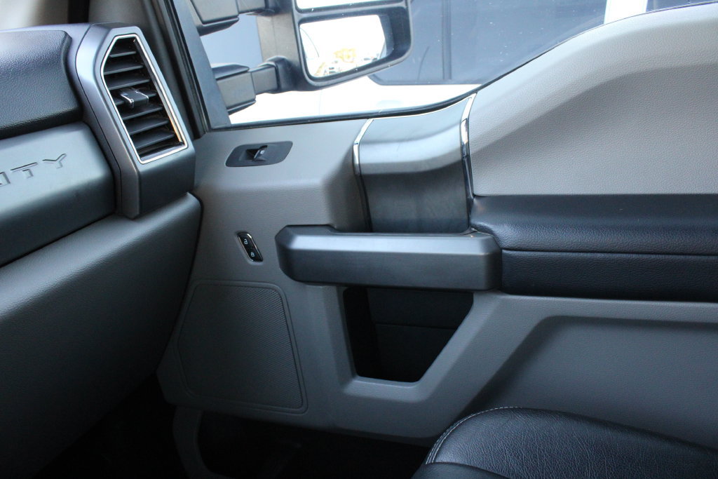 Used 2019 Ford F350 XLT w/ XLT Premium Package AWD/4WD image 19