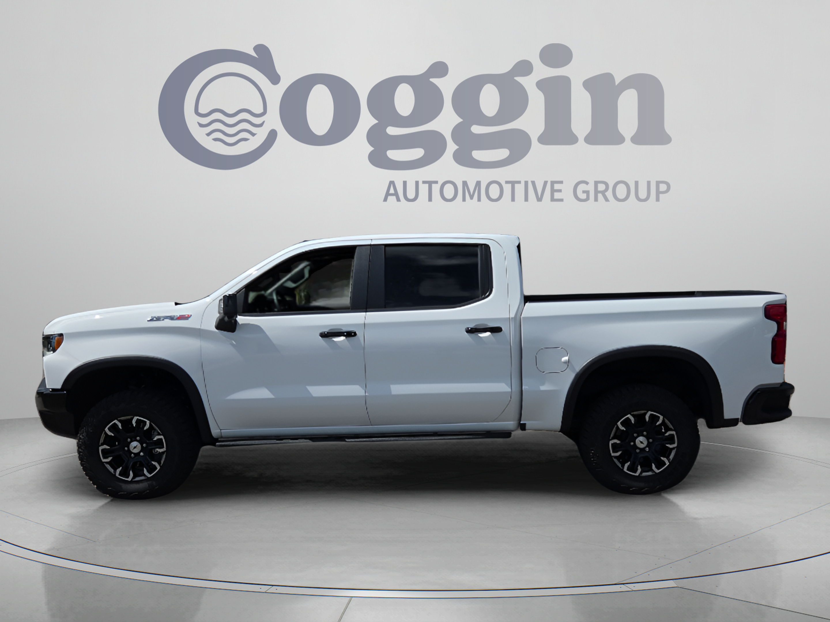 Used 2026 Chevrolet Silverado 1500 ZR2 AWD/4WD image 2