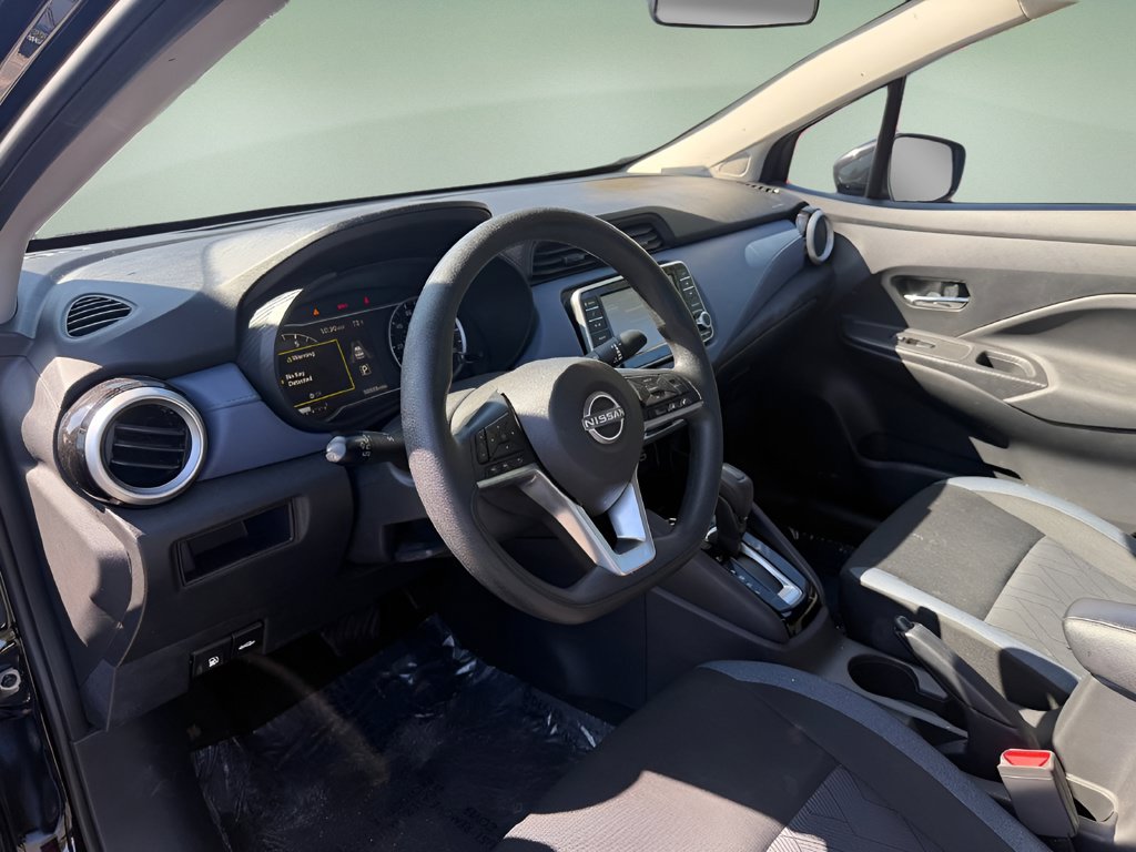 Used 2023 Nissan Versa SV FWD image 11