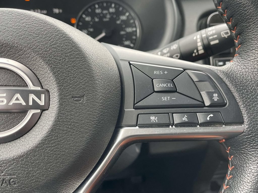 Used 2023 Nissan Kicks SR w/ SR Premium Package FWD image 25