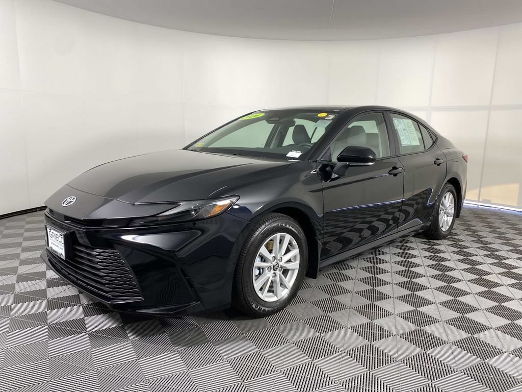 Used 2026 Toyota Camry LE FWD image 4