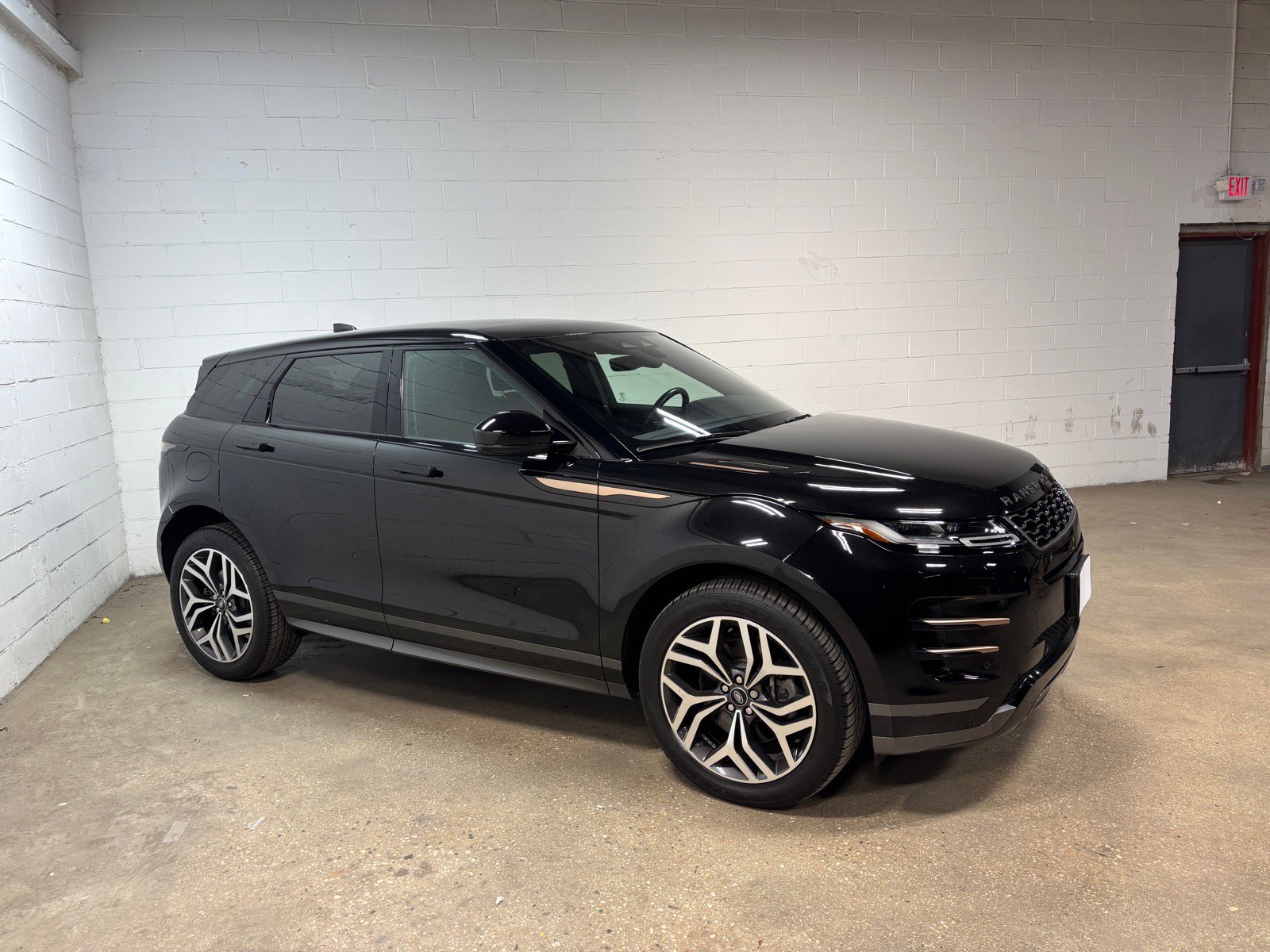 Used 2023 Land Rover Range Rover Evoque R-Dynamic SE AWD/4WD image 5