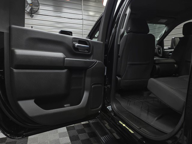Used 2022 Chevrolet Silverado 2500 Custom w/ Custom Convenience Package AWD/4WD image 32