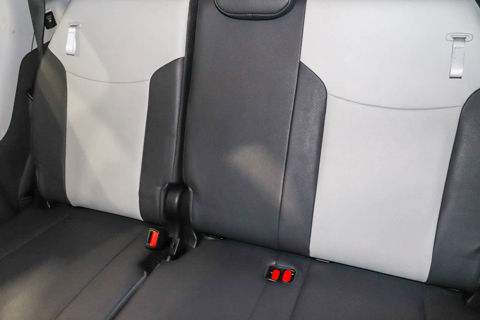 Used 2024 Toyota Sienna XSE w/ XSE Plus Package AWD/4WD image 24