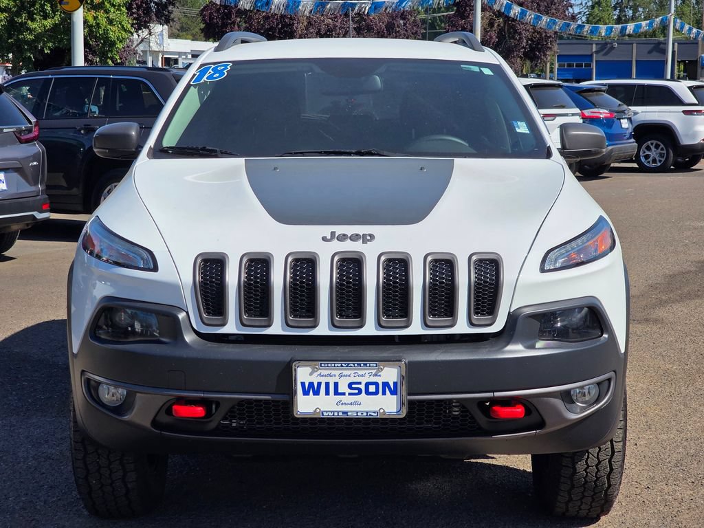 Used 2018 Jeep Cherokee Trailhawk AWD/4WD image 7