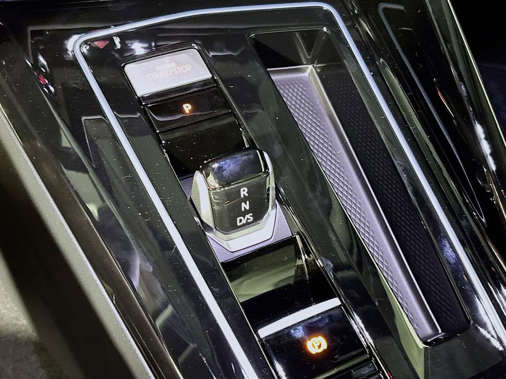 New 2025 Volkswagen GTI SE image 18