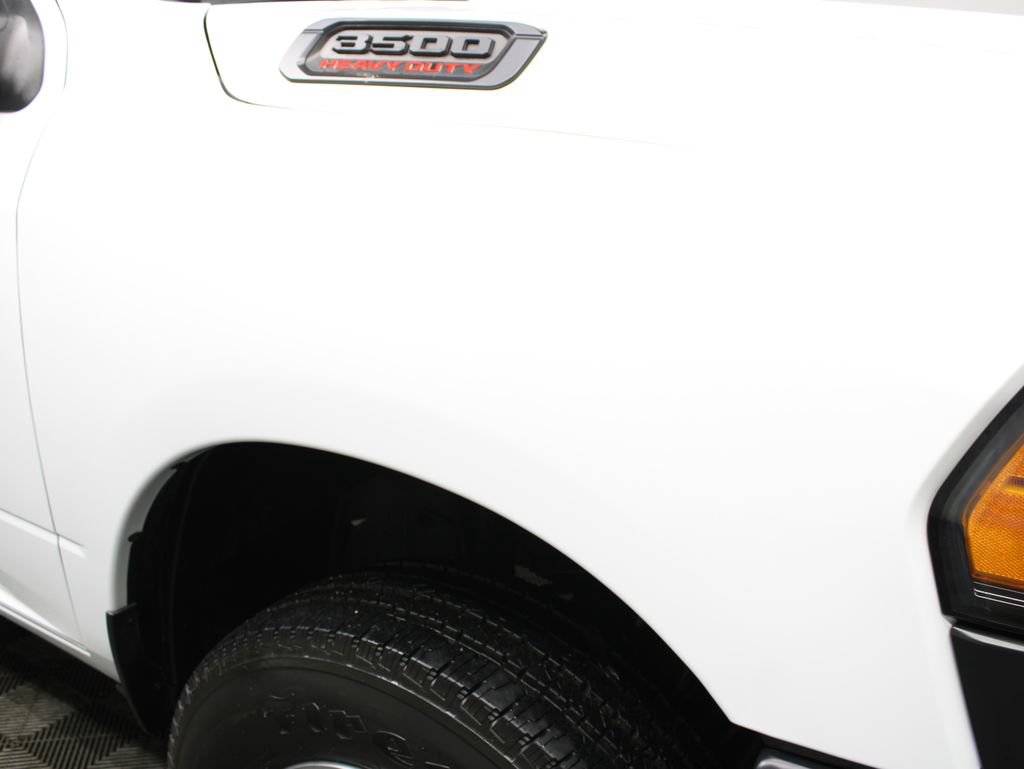 Used 2023 RAM 3500 Tradesman w/ Convenience Group AWD/4WD image 32