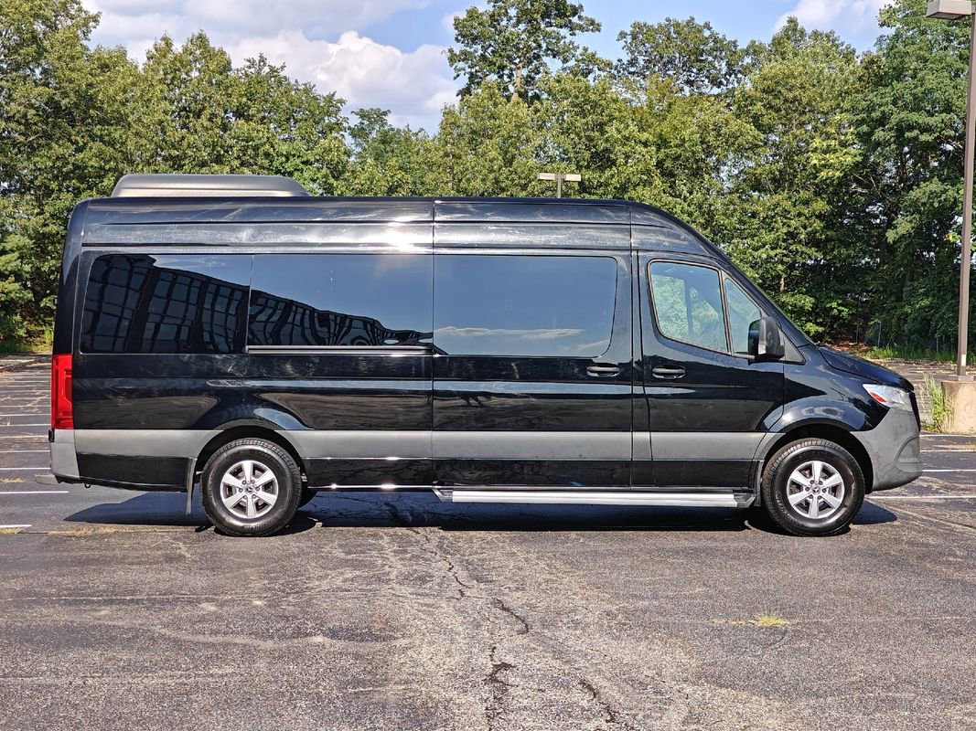 Used 2019 Mercedes-Benz Sprinter 2500 image 2