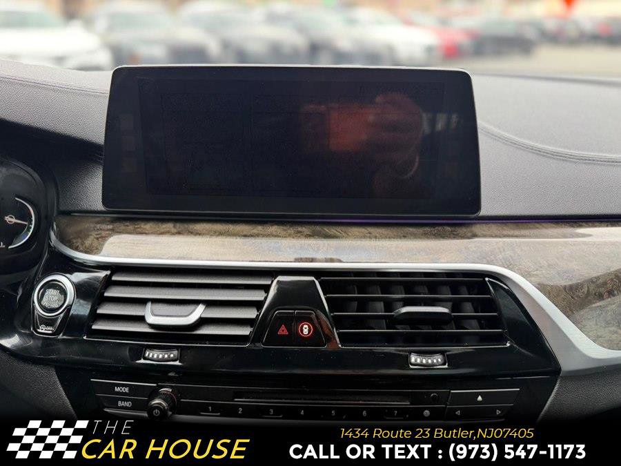 Used 2017 BMW 540i xDrive image 29