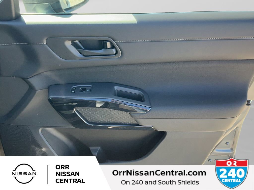 New 2026 Nissan Pathfinder SV image 10