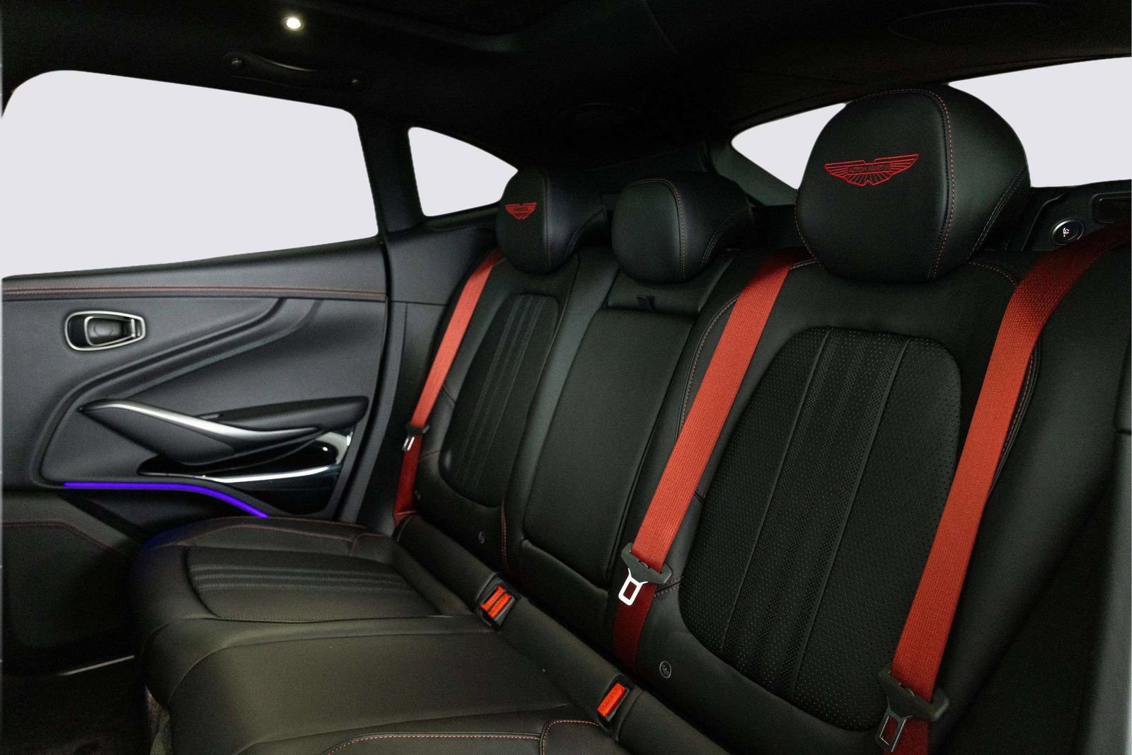 New 2026 Aston Martin DBX 707 AWD/4WD image 43