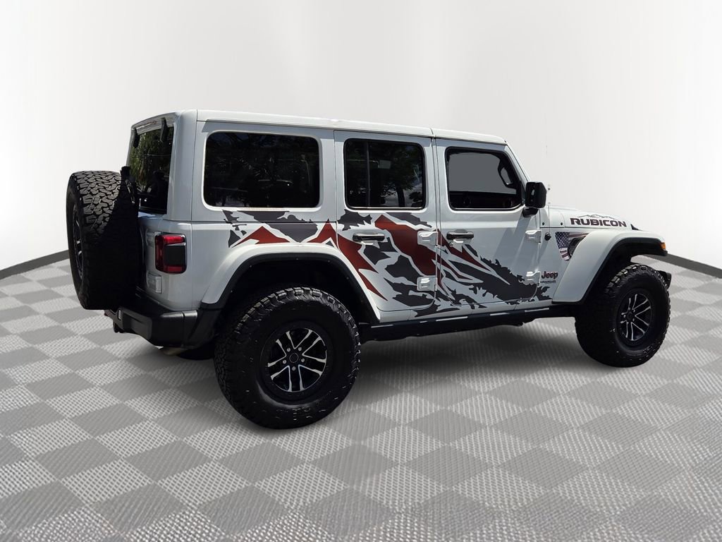 Used 2022 Jeep Wrangler Unlimited Rubicon w/ LED Lighting Group AWD/4WD image 6
