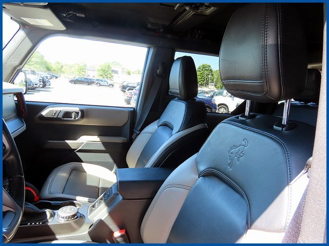 Used 2023 Ford Bronco Wildtrak image 13