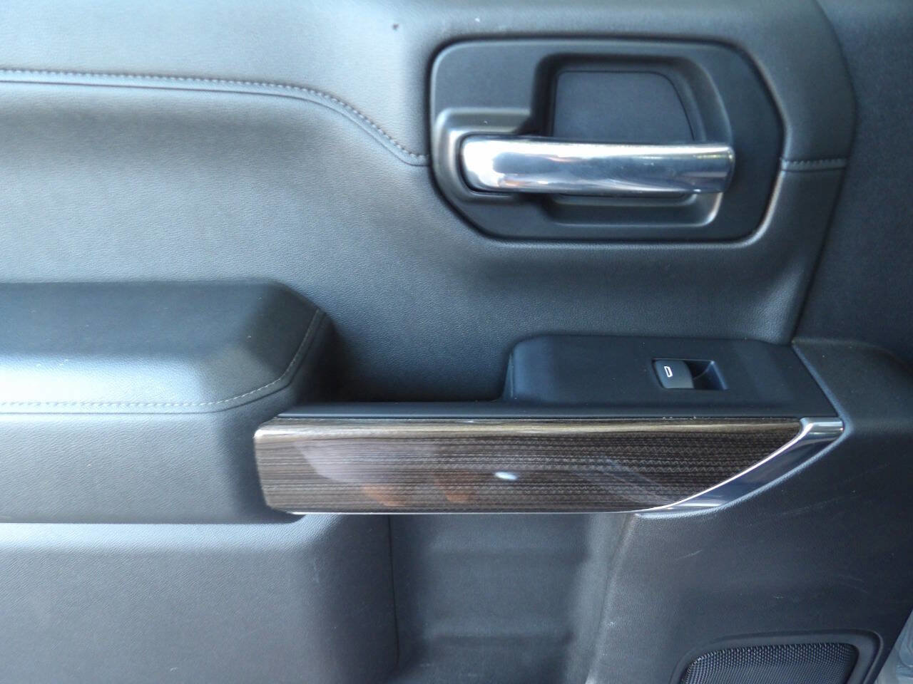 Used 2019 Chevrolet Silverado 1500 RST w/ All-Star Edition image 21