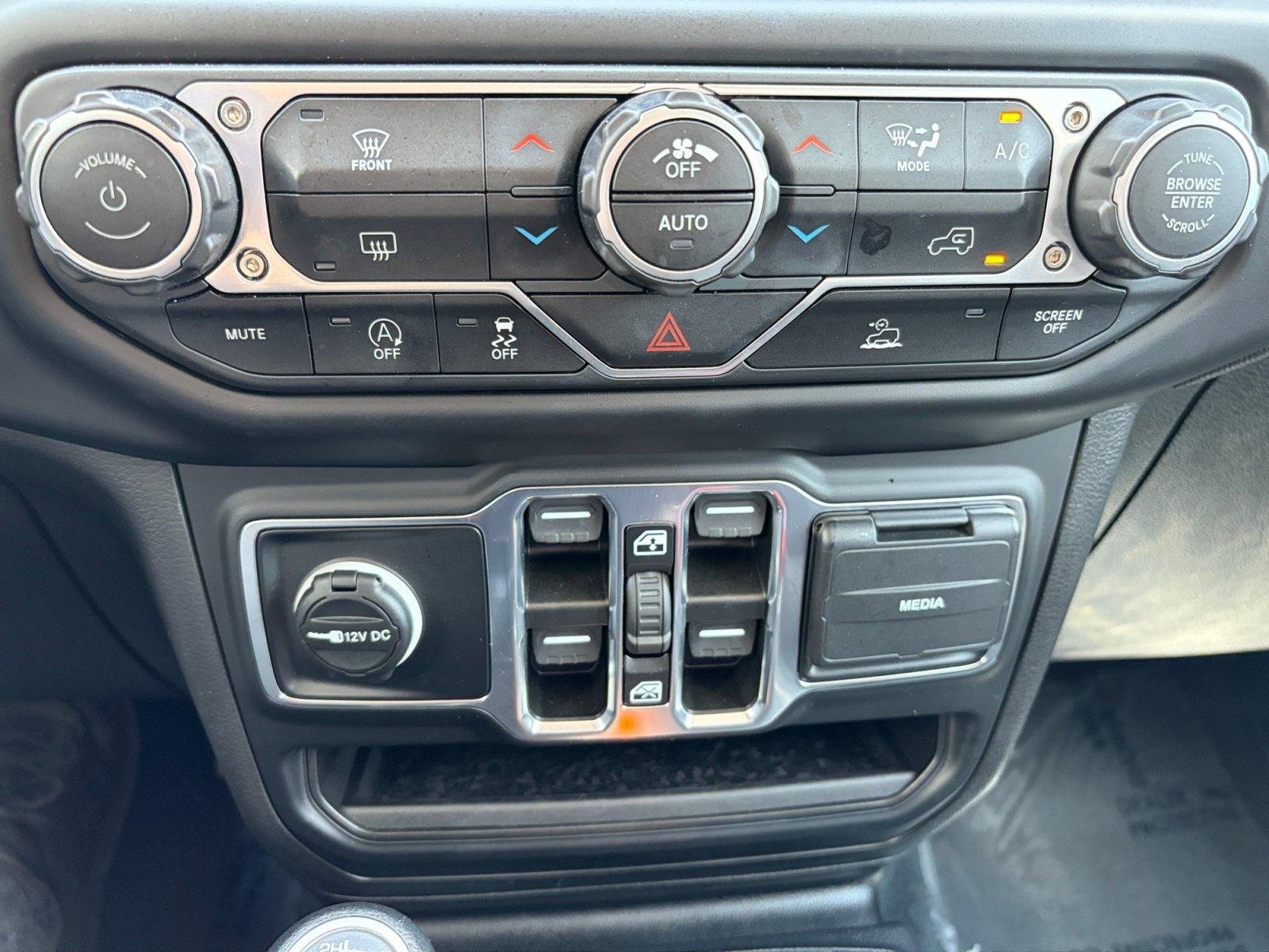 Used 2023 Jeep Gladiator Sport AWD/4WD image 20