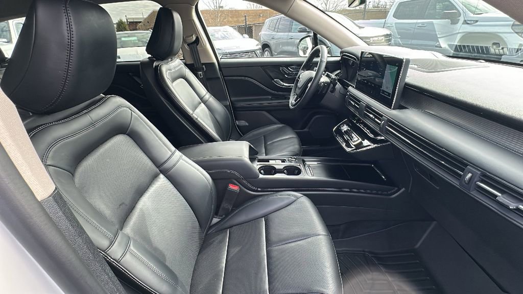 Used 2024 Lincoln Corsair FWD w/ Equipment Group 102A image 15