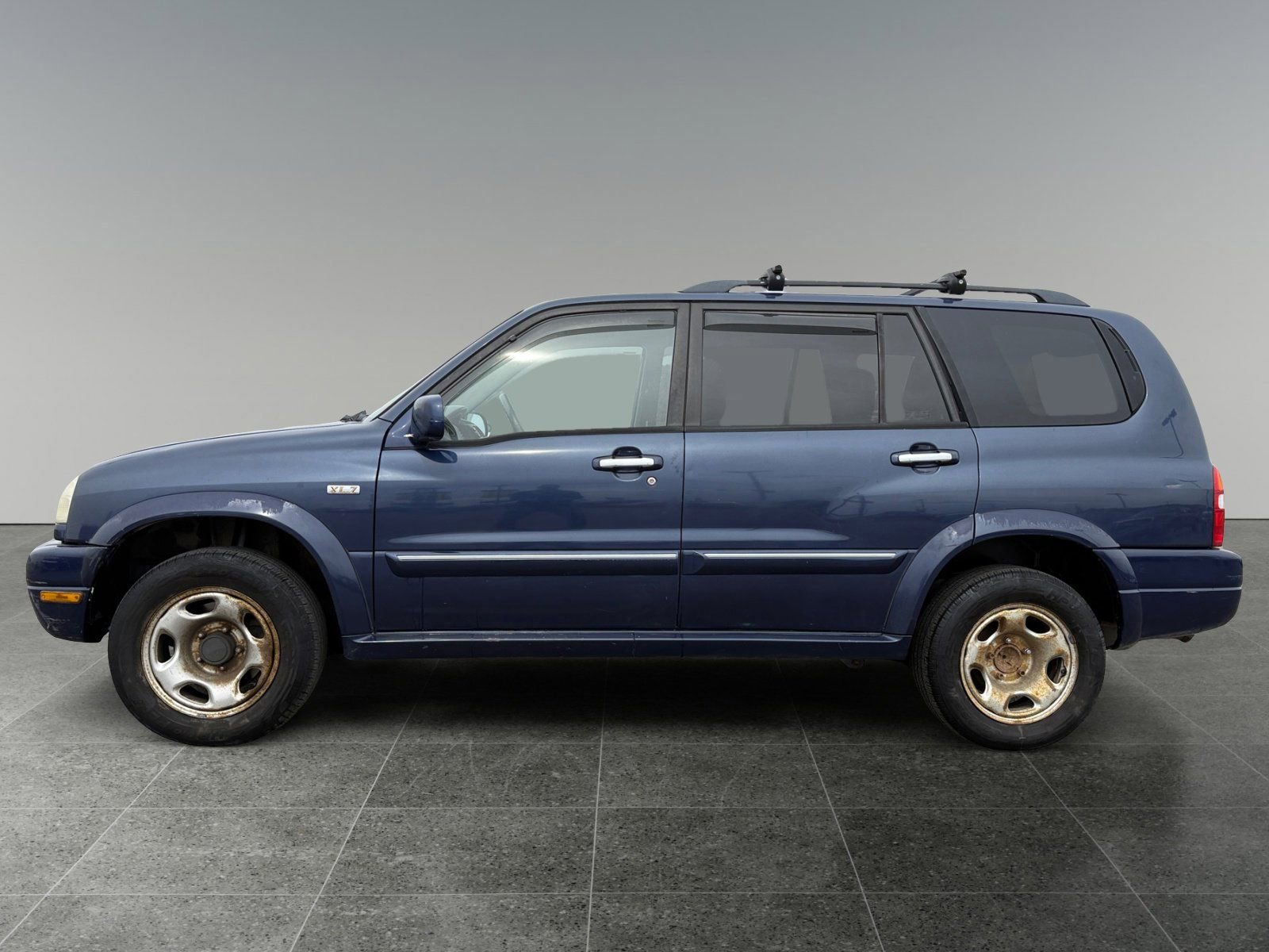Used 2002 Suzuki XL7 4WD image 2