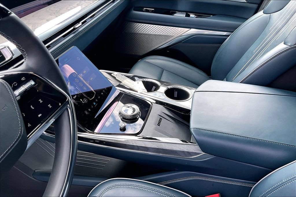 Certified 2025 Cadillac Escalade IQ Sport 2 AWD/4WD image 17