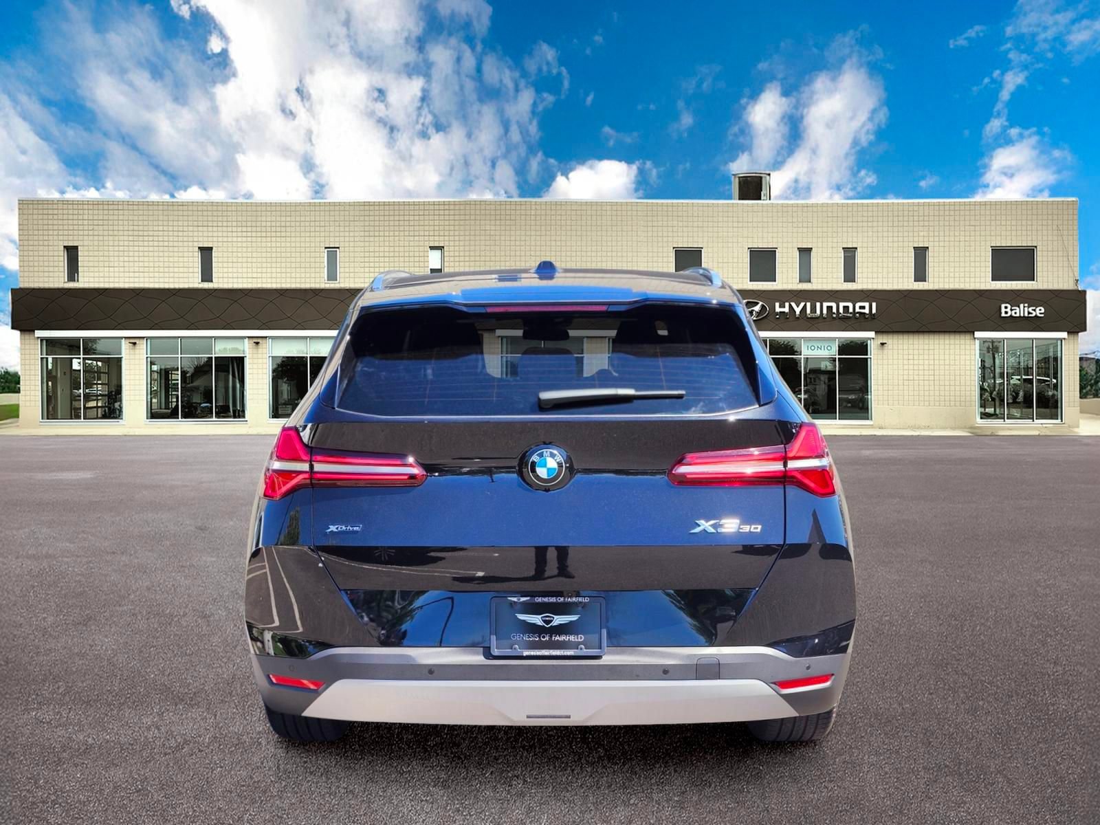 Used 2025 BMW X3 xDrive30i w/ Convenience Package AWD/4WD image 4