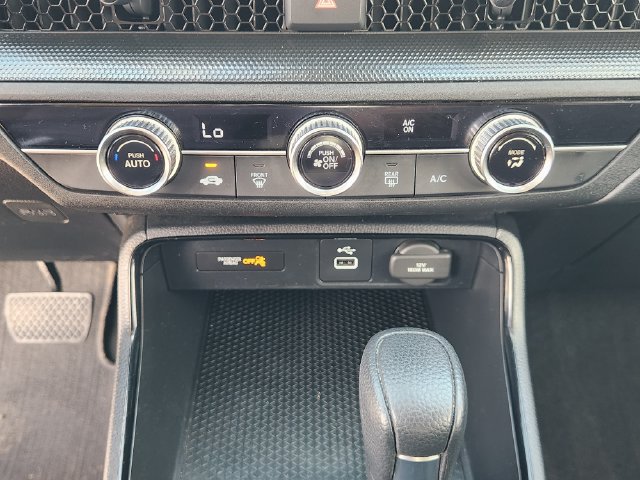 Used 2025 Honda CR-V LX image 18