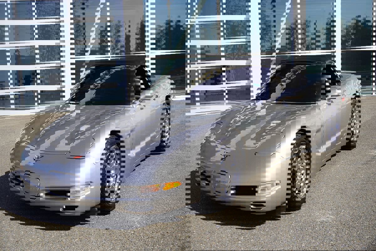 Used 1999 Chevrolet Corvette Convertible w/ Memory Pkg image 26