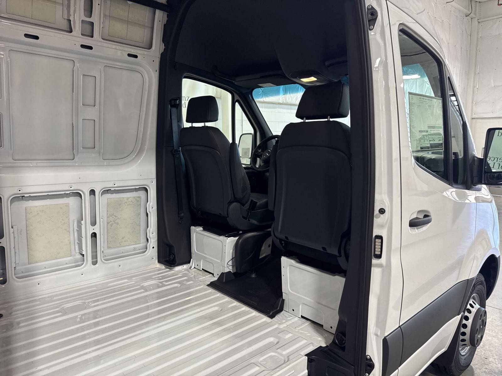 New 2025 Mercedes-Benz Sprinter 3500 image 4