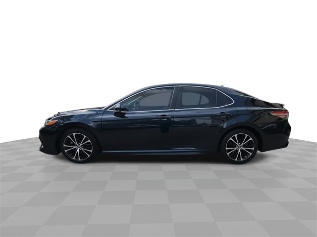 Used 2018 Toyota Camry L image 5