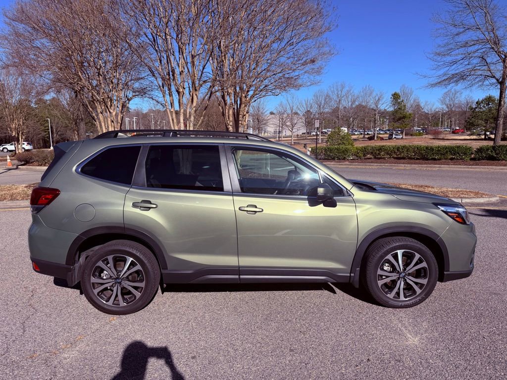 Used 2020 Subaru Forester Limited image 15