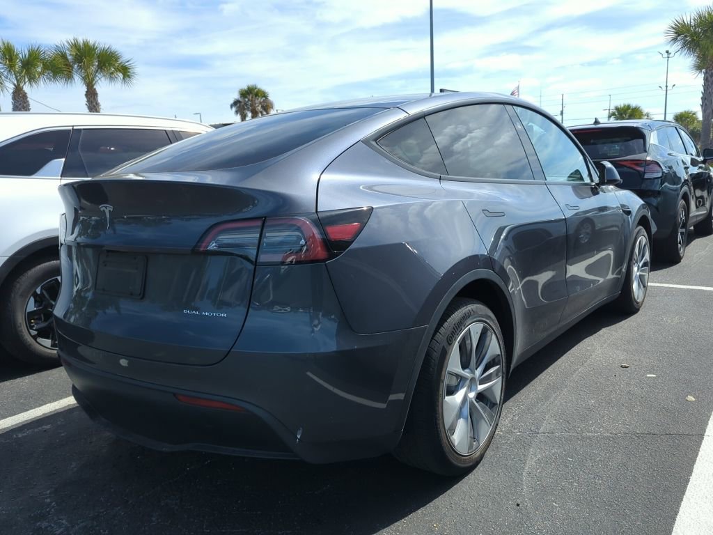 Used 2023 Tesla Model Y Long Range image 9