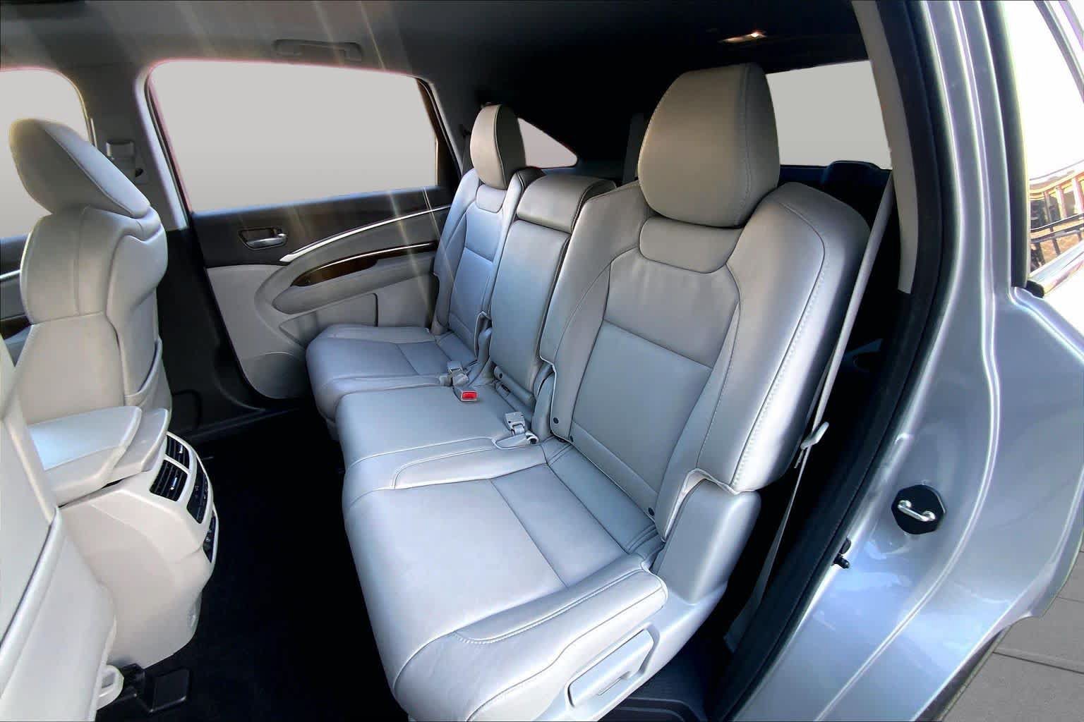 Used 2020 Acura MDX FWD image 20