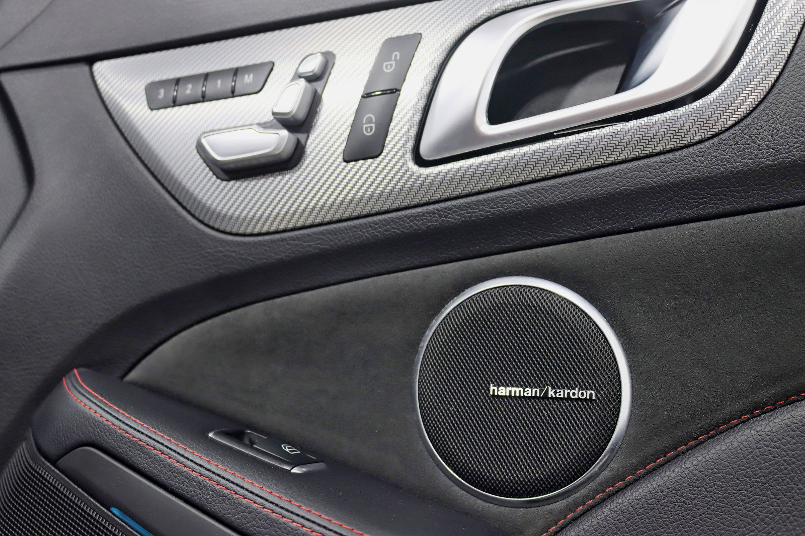 Used 2017 Mercedes-Benz SLC 43 AMG w/ Premium 2 Package image 31