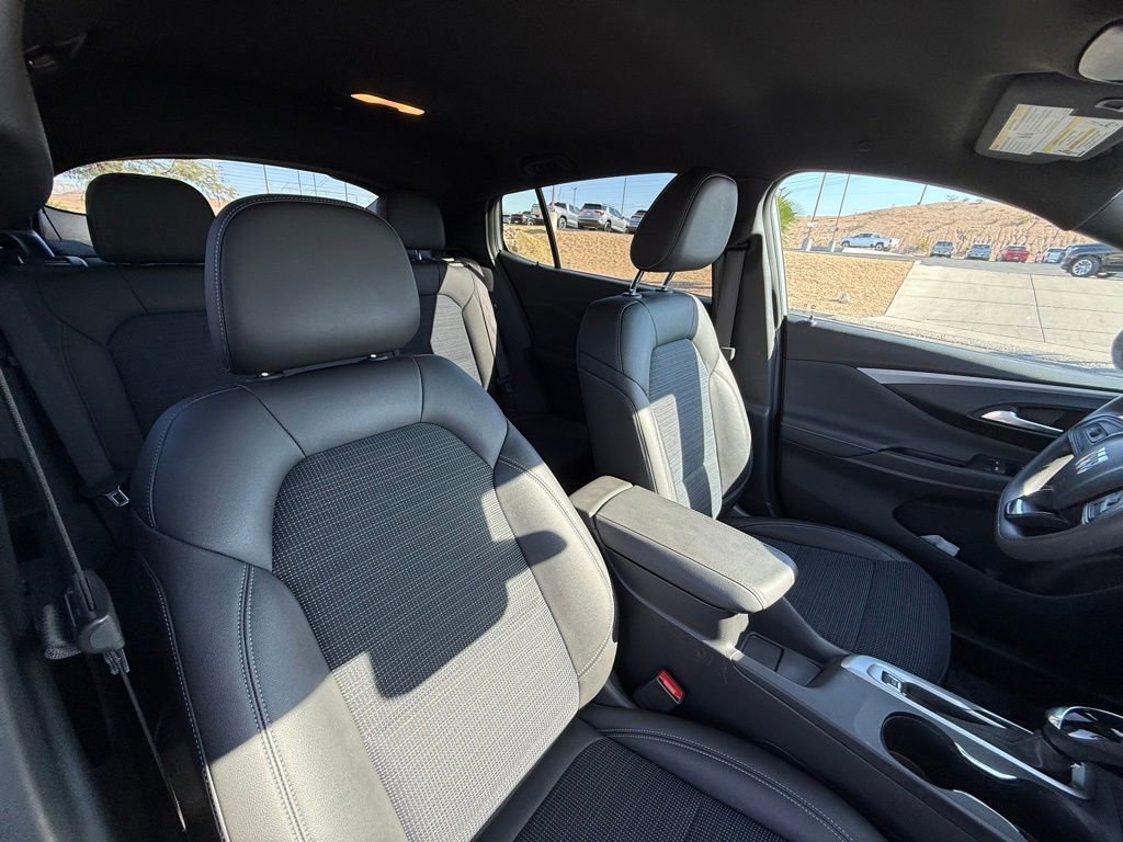 Certified 2025 Buick Envista Preferred image 14