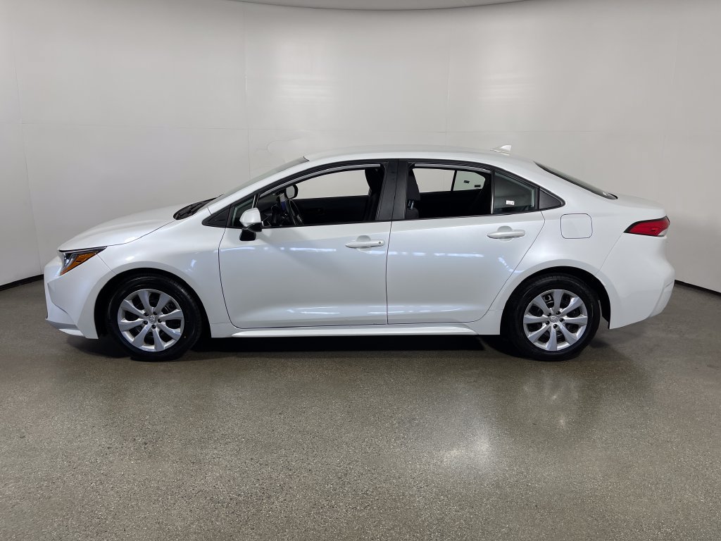 Used 2025 Toyota Corolla LE FWD image 6
