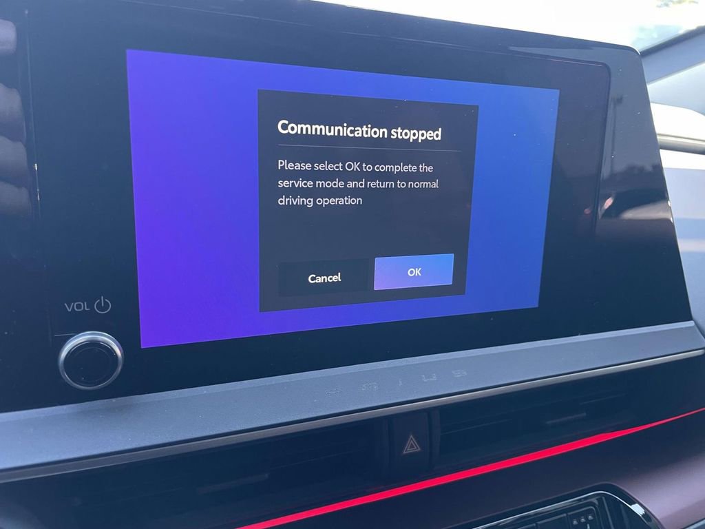 Used 2025 Toyota Prius Plug-In Hybrid image 27