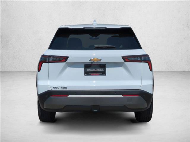 Used 2026 Chevrolet Equinox LT w/ Convenience Package II FWD image 7