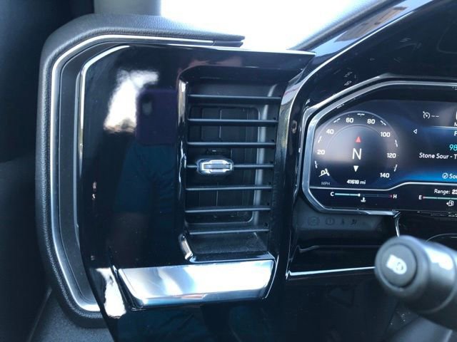 Used 2023 Chevrolet Silverado 1500 LTZ image 14