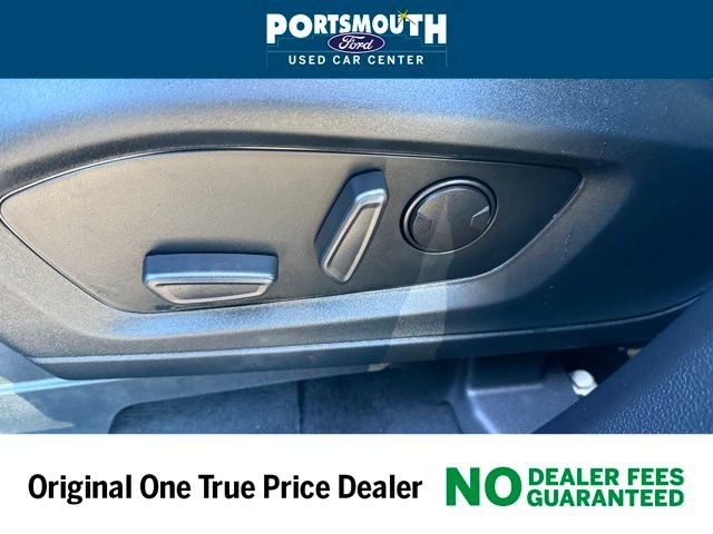 Used 2022 Ford Explorer XLT w/ Equipment Group 202A image 21