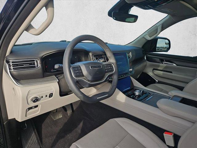 Used 2023 Jeep Wagoneer L Series III w/ Premium Group I image 16